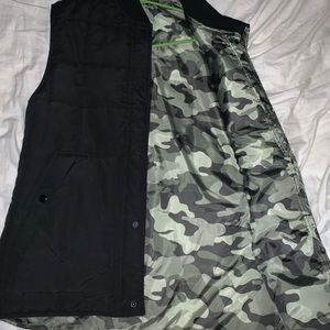 Nixon vest